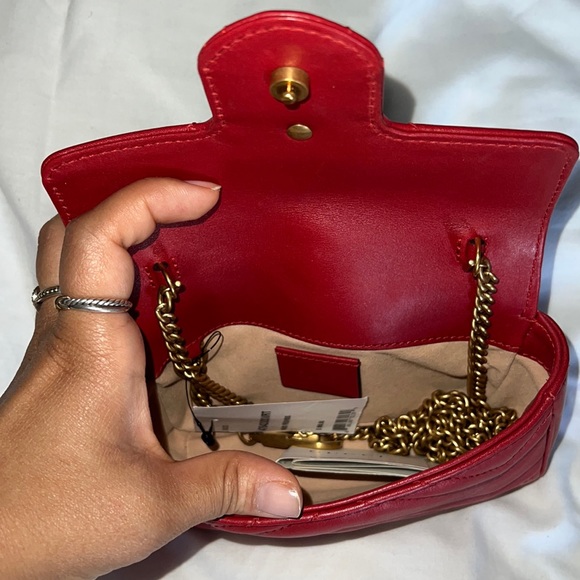 AUTHENTIC Gucci Marmont Red Flap Bag Quilted Mini ! LIKE NEW with tags - Picture 2 of 9